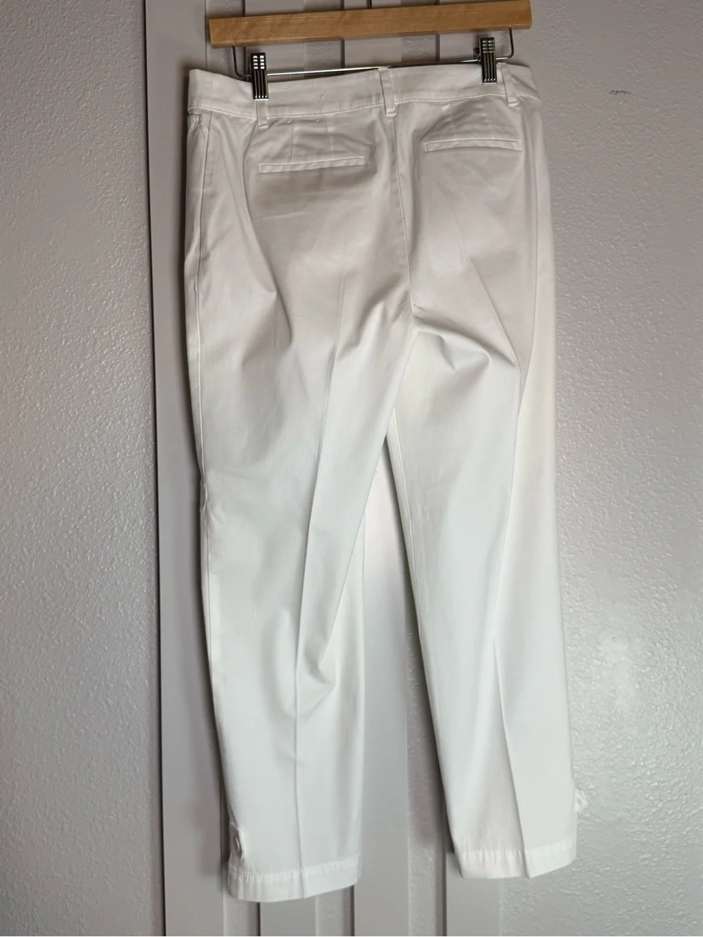 Talbots Perfect Crop Pants Women’s 4 White Stretch Cotton Button Tab Hem